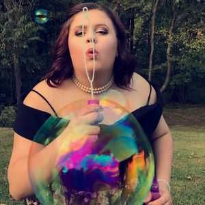 Meet your Posher, Samy